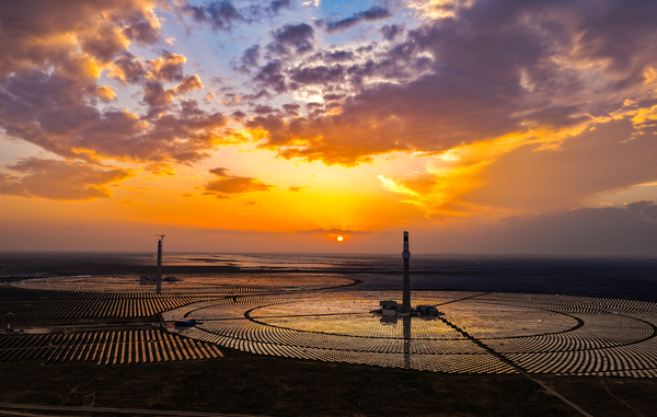 长绳系日2-青海共和3塔-党群事情部  李强(1).jpg